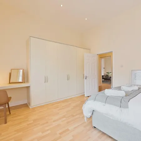 Sweet - Talbot Spire Apartment